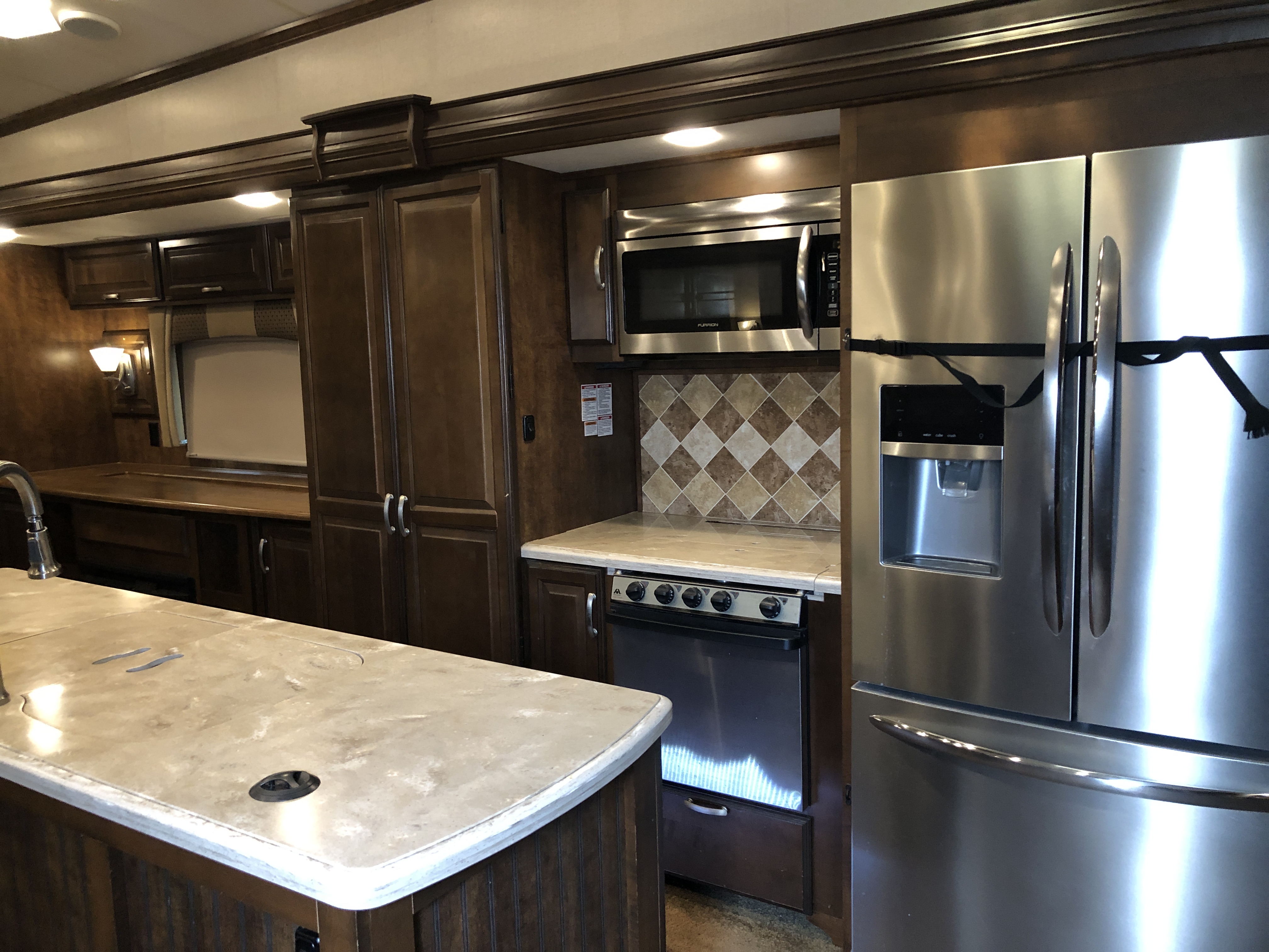2016 Forest River Cardinal 3850RL - Image 10