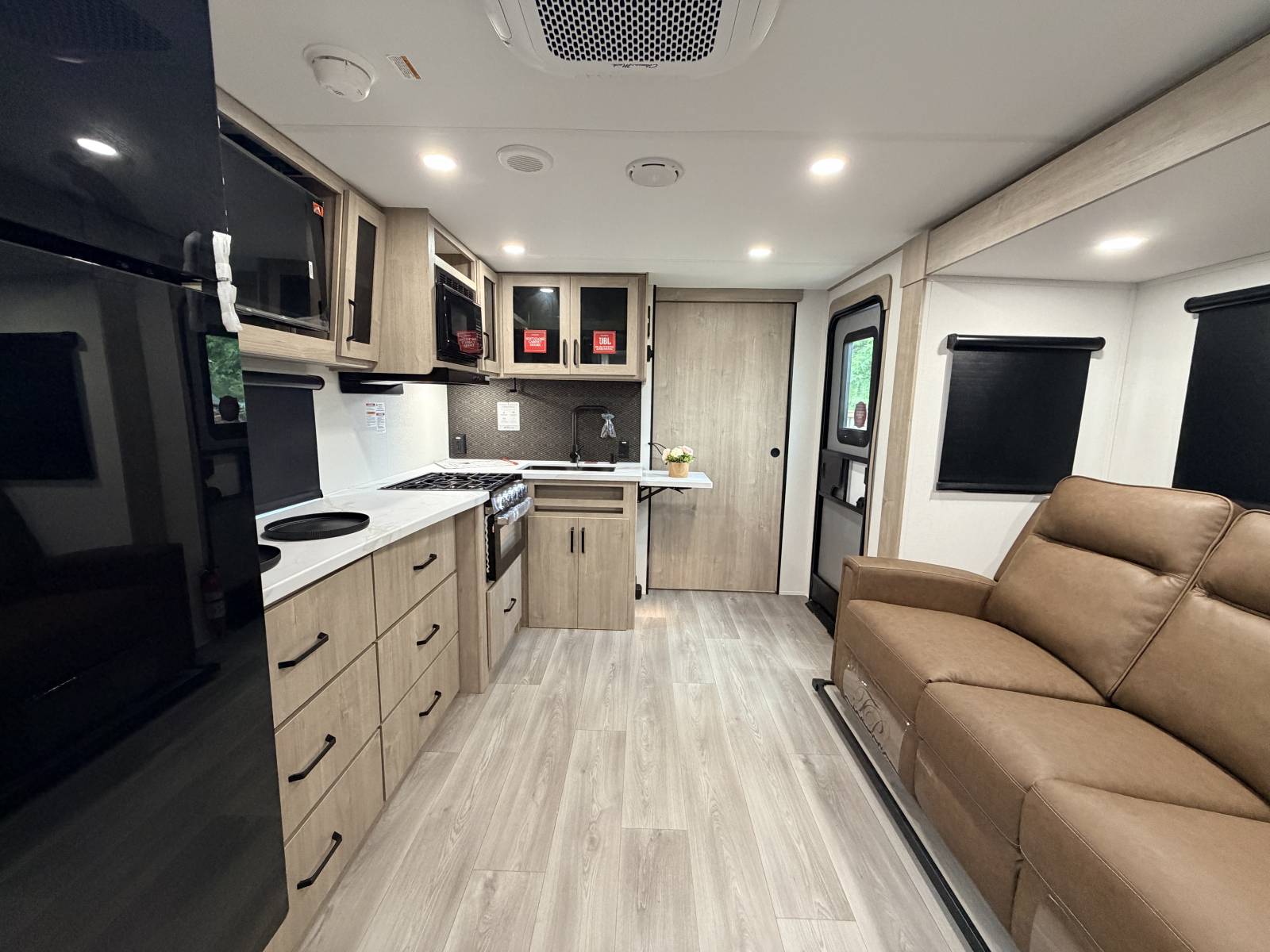 2026 Grand Design Imagine XLS 22RBE - Image 10