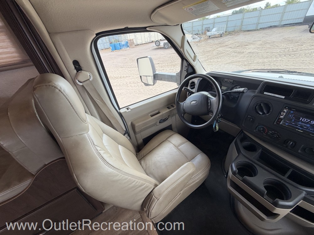 2019 THOR FOUR WINDS 28Z - Image 11