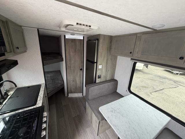 2026 Sunset Park Sun Lite LTD 21DB - Image 11