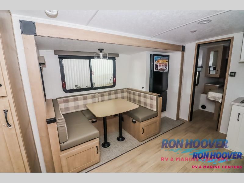 2025 PALOMINO 2430BHS - Image 9