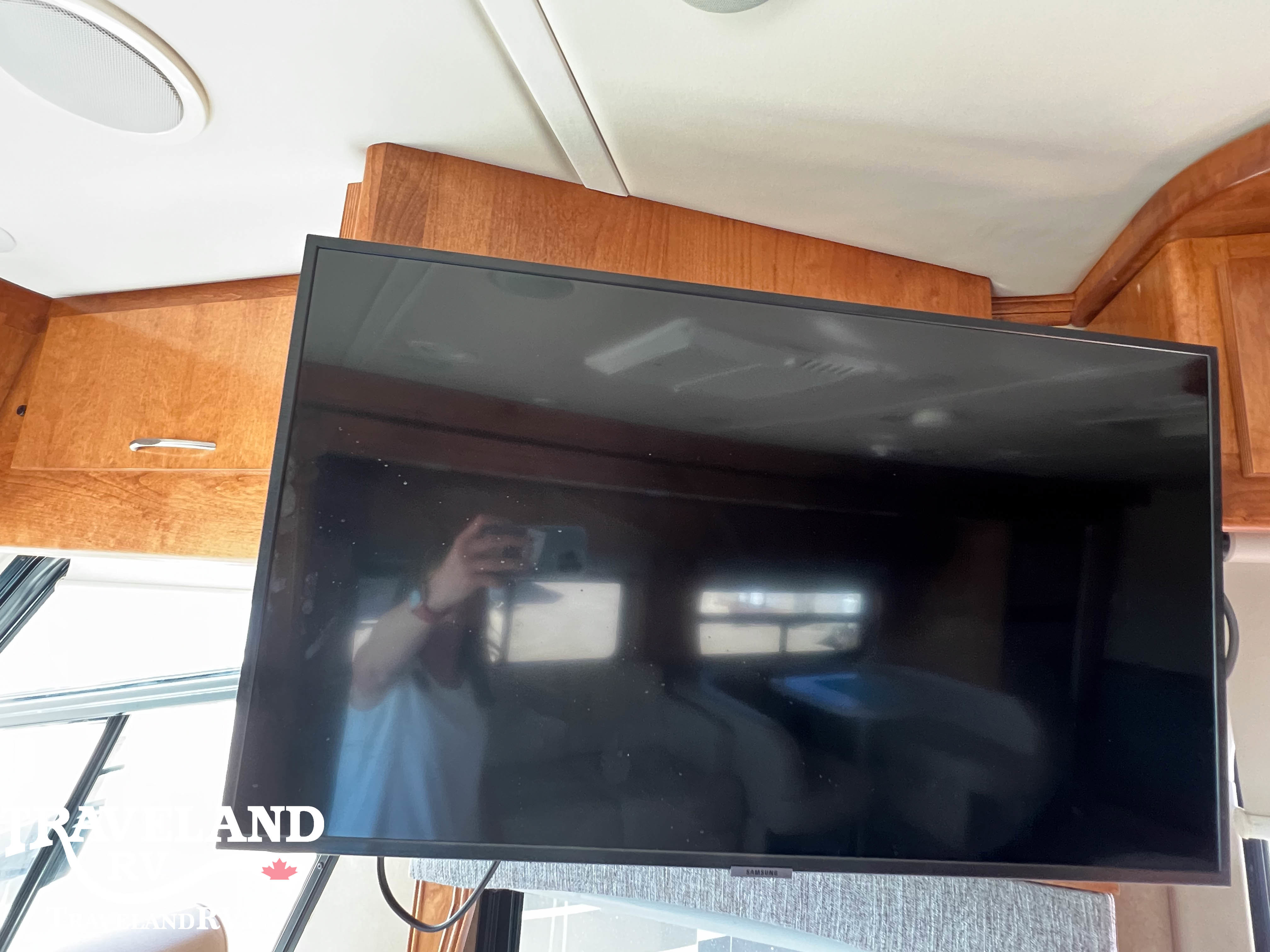 2012 Monaco RV Vesta 35PBD - Image 12