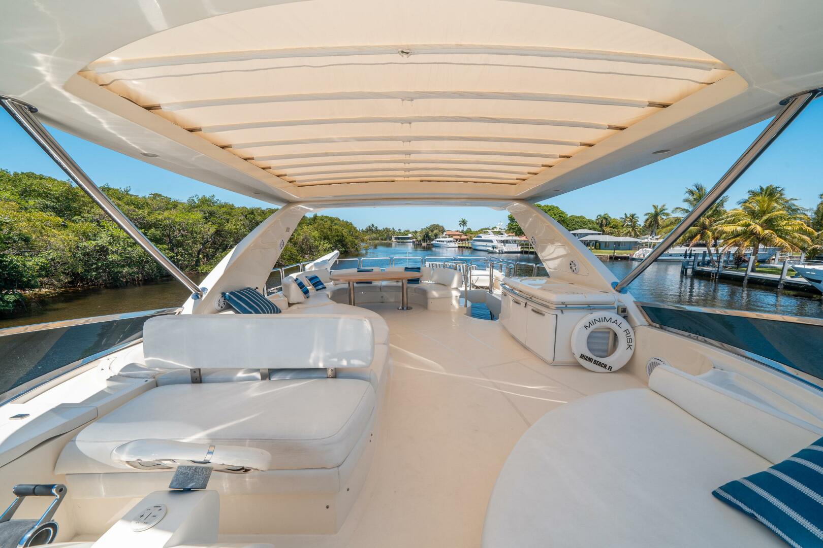 2010 Azimut 75 Fly - Image 16