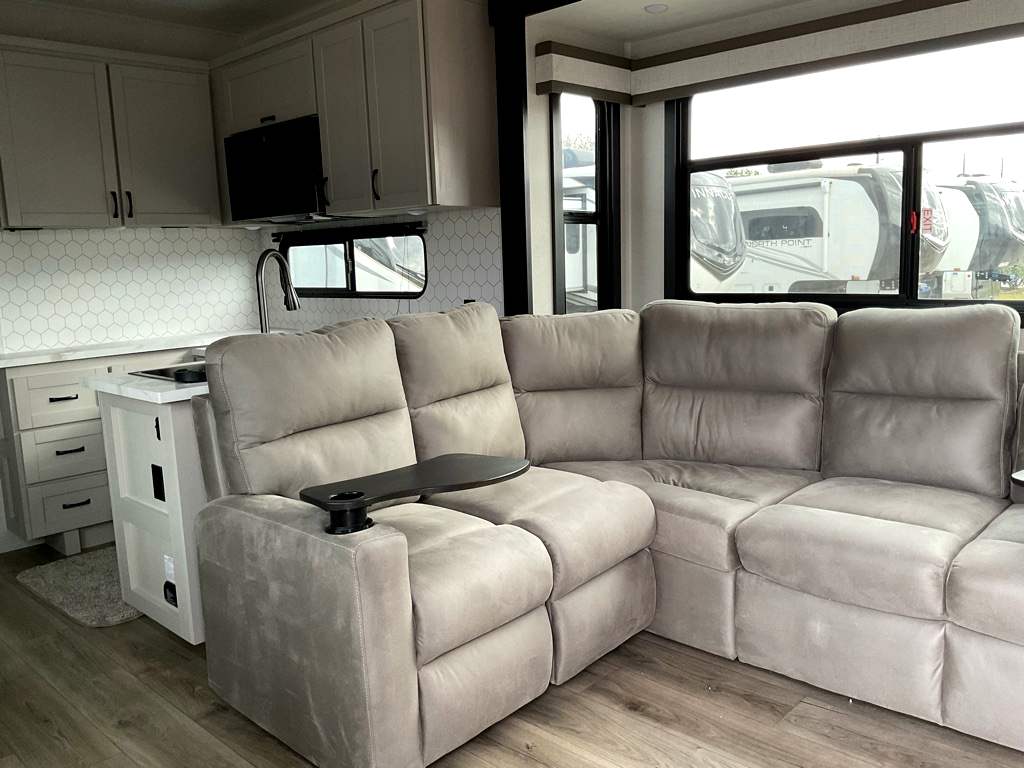 2026 JAYCO SEISMIC 399 - Image 9