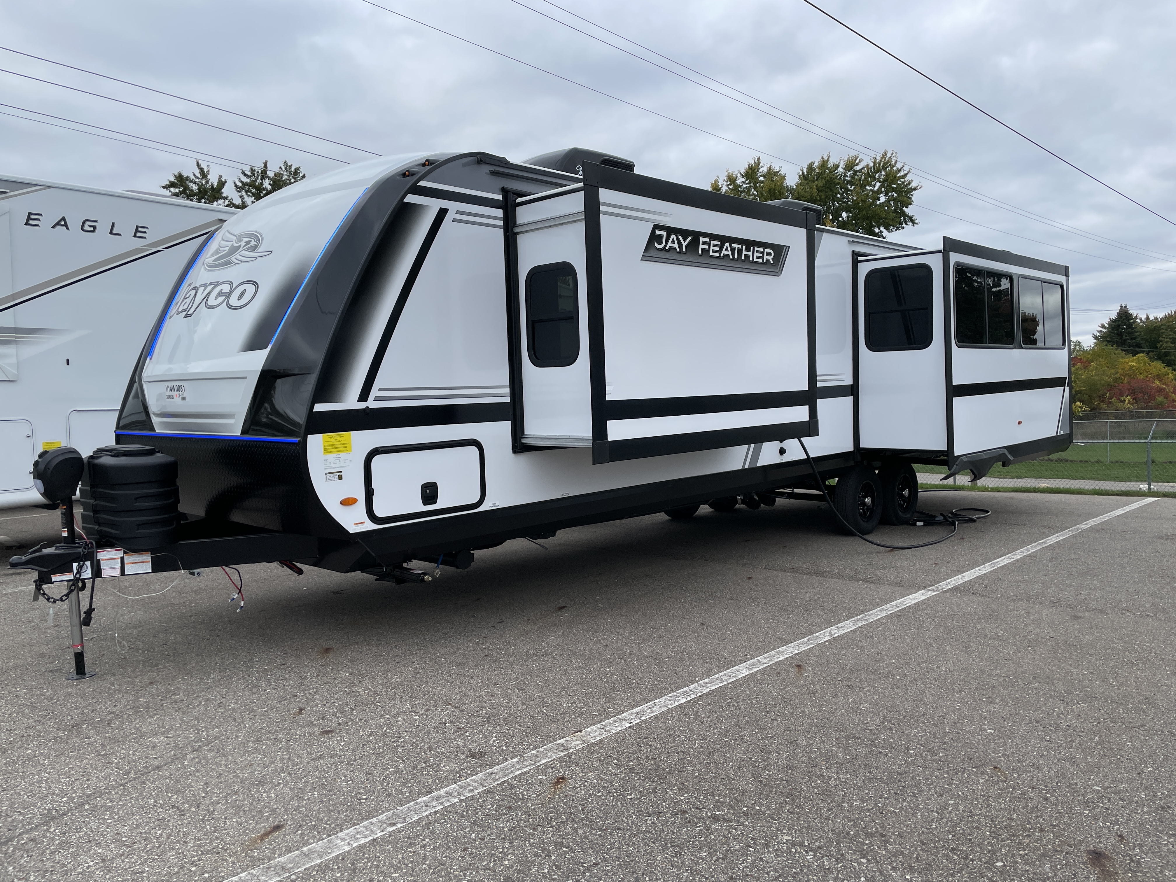 2027 Jayco Jay Feather 30RKB - Image 8