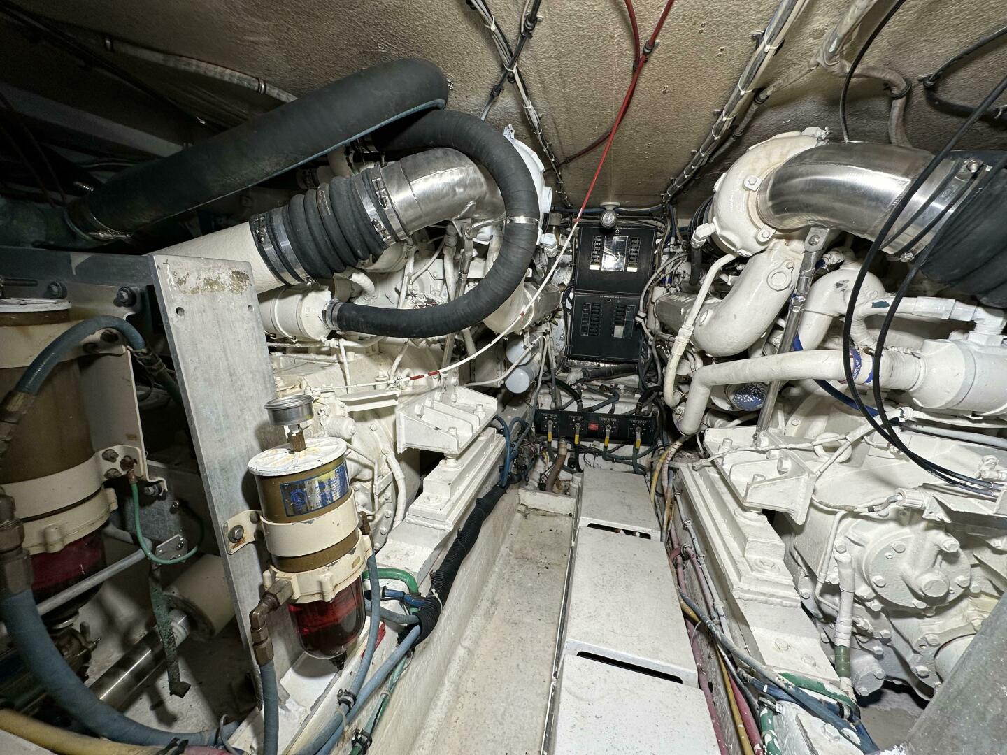 1992 Hatteras 50 Convertible - Image 41