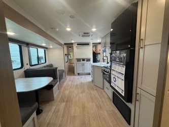 2027 Jayco Jay Flight SLX 261BHS - Image 13