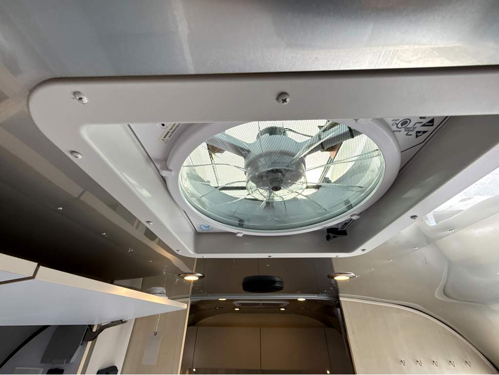 2026 AIRSTREAM FLYING CLOUD 30FBBQ - Image 16