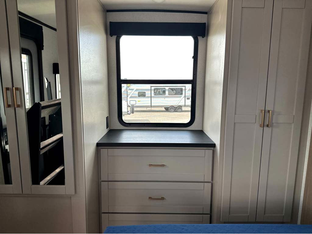 2027 JAYCO JAY FEATHER 26FK - Image 23