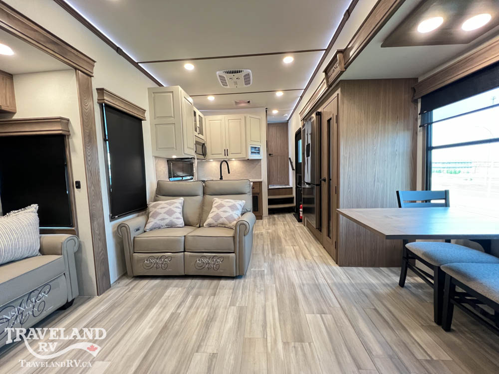 2023 Alliance RV Paradigm 395DS - Image 4