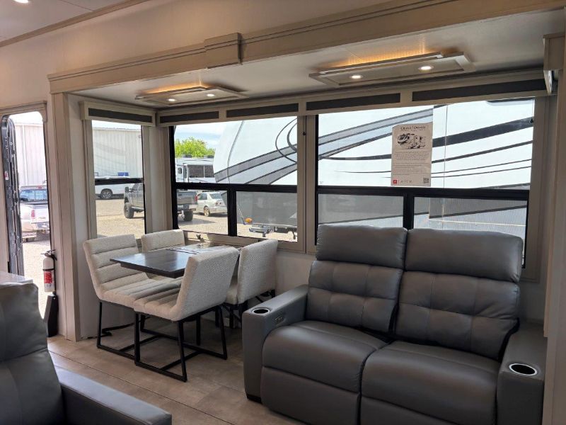 2025 Grand Design Solitude 388MBS - Image 14