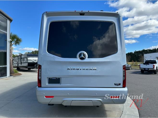2026 Airstream Atlas Advanced Power Plus - Image 6