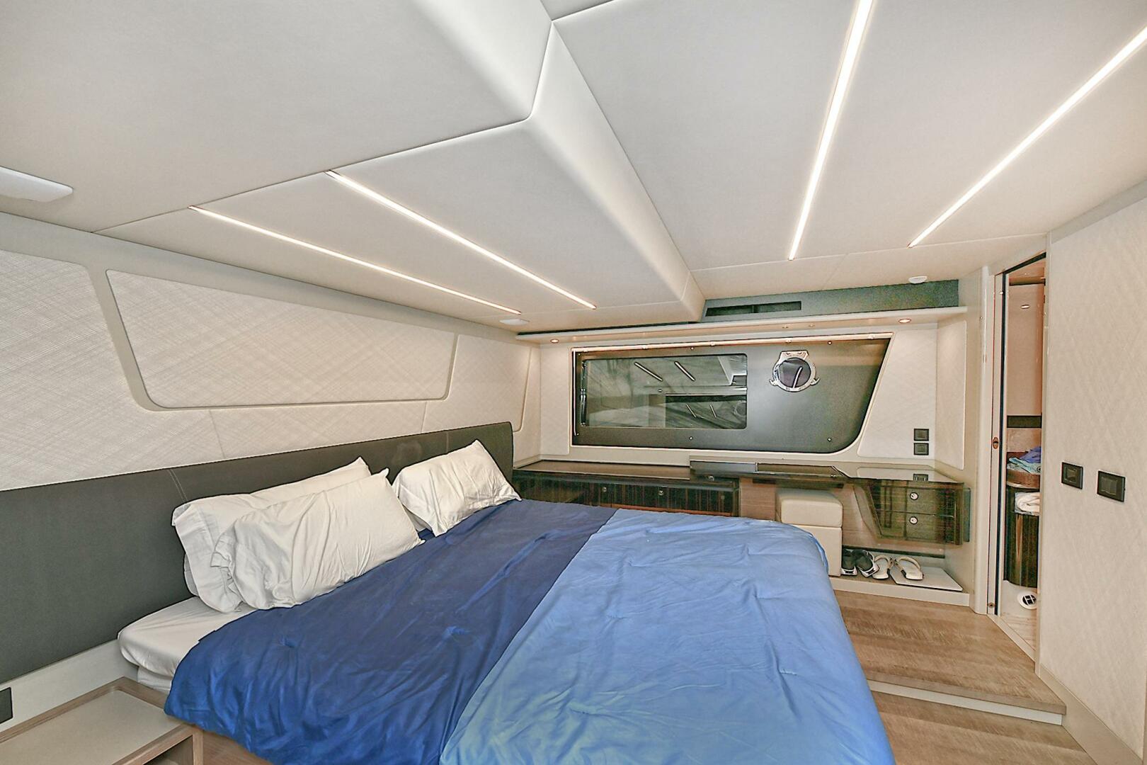 2022 Absolute 62 Fly - Image 40