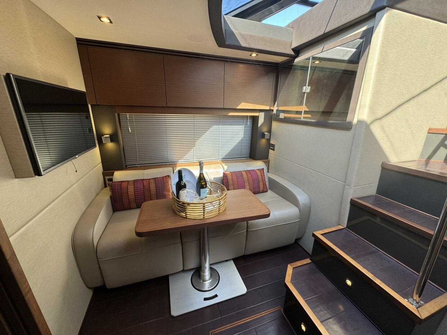 2016 Sea Ray 470 Sundancer - Image 15