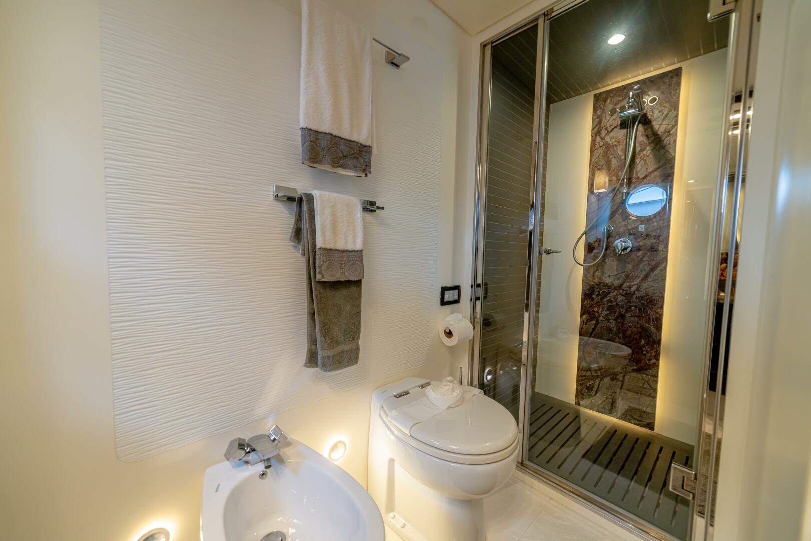 2017 Azimut 77S - Image 100