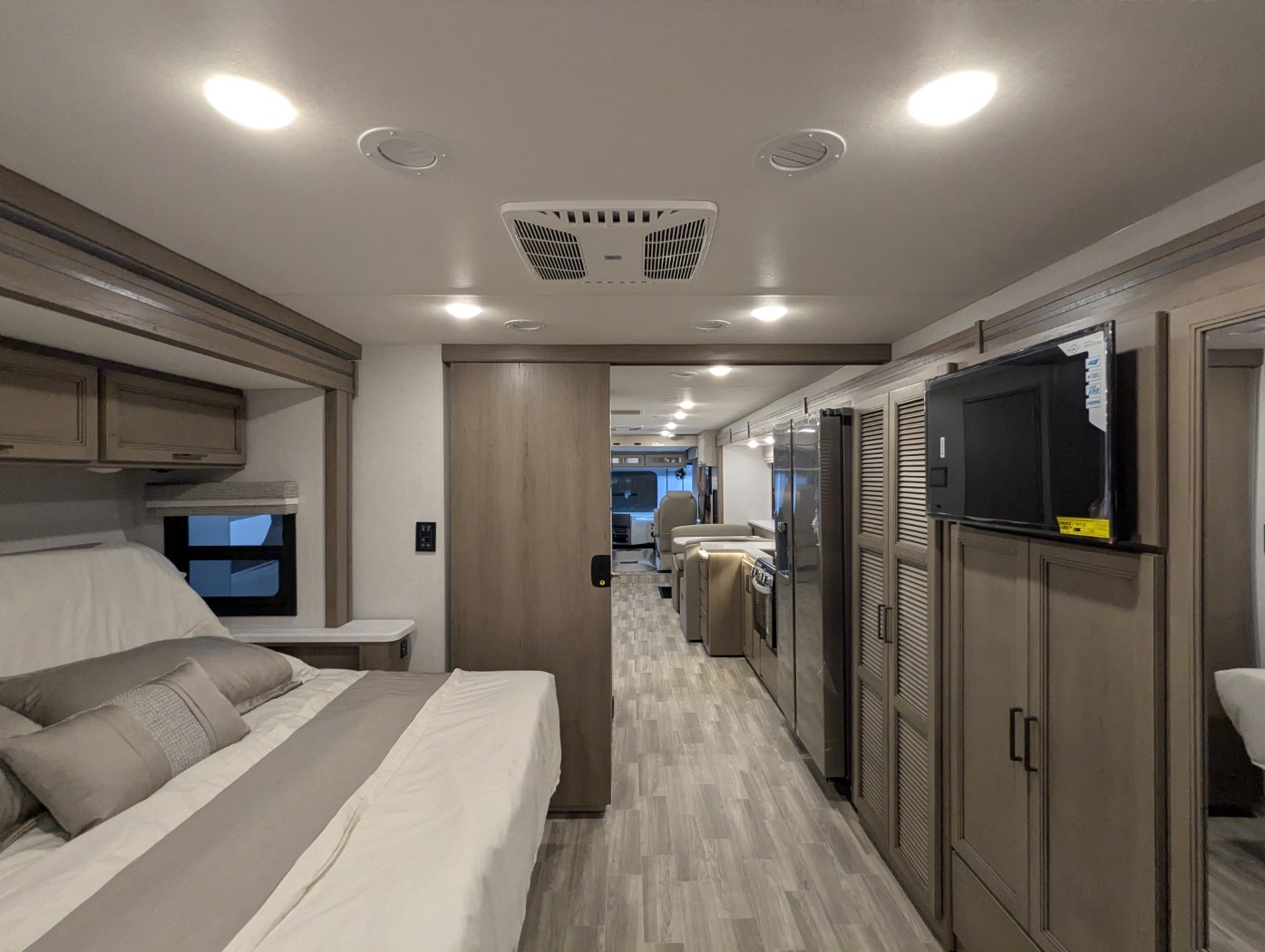 2027 Thor Motor Coach Windsport 36H - Image 42