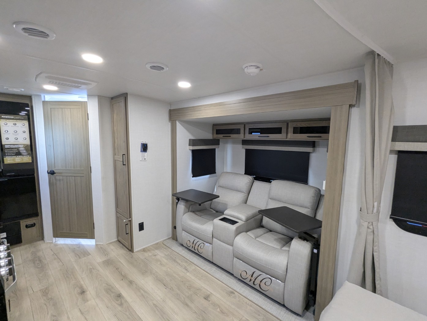 2027 Forest River Rockwood Mini Lite 2205S - Image 20