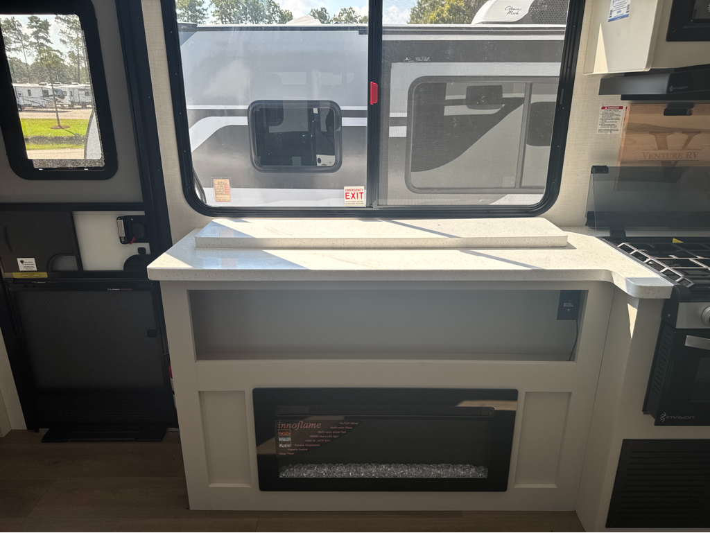 2027 VENTURE RV STRATUS 282VFD - Image 18