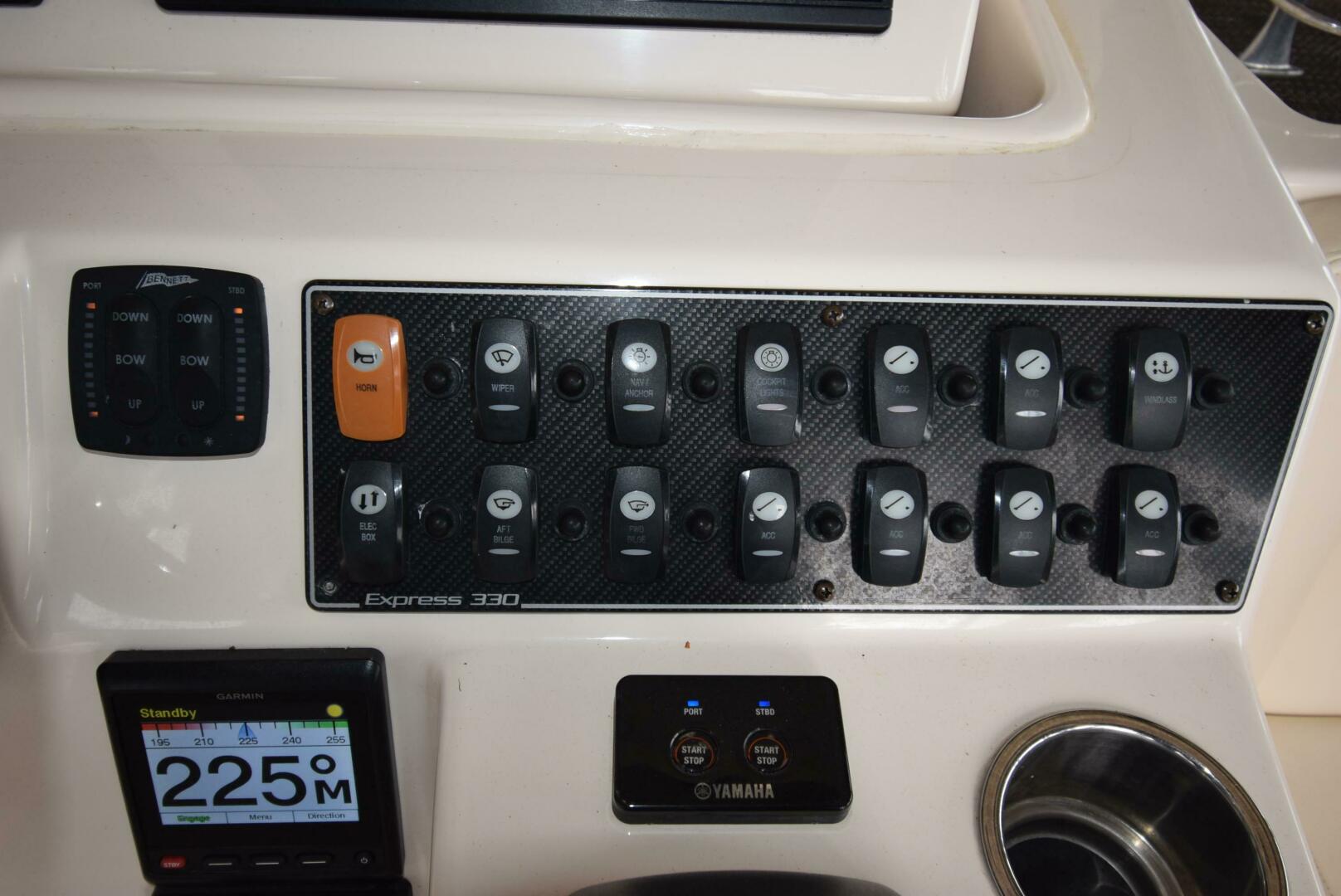 2016 Grady-White Express 330 - Image 43