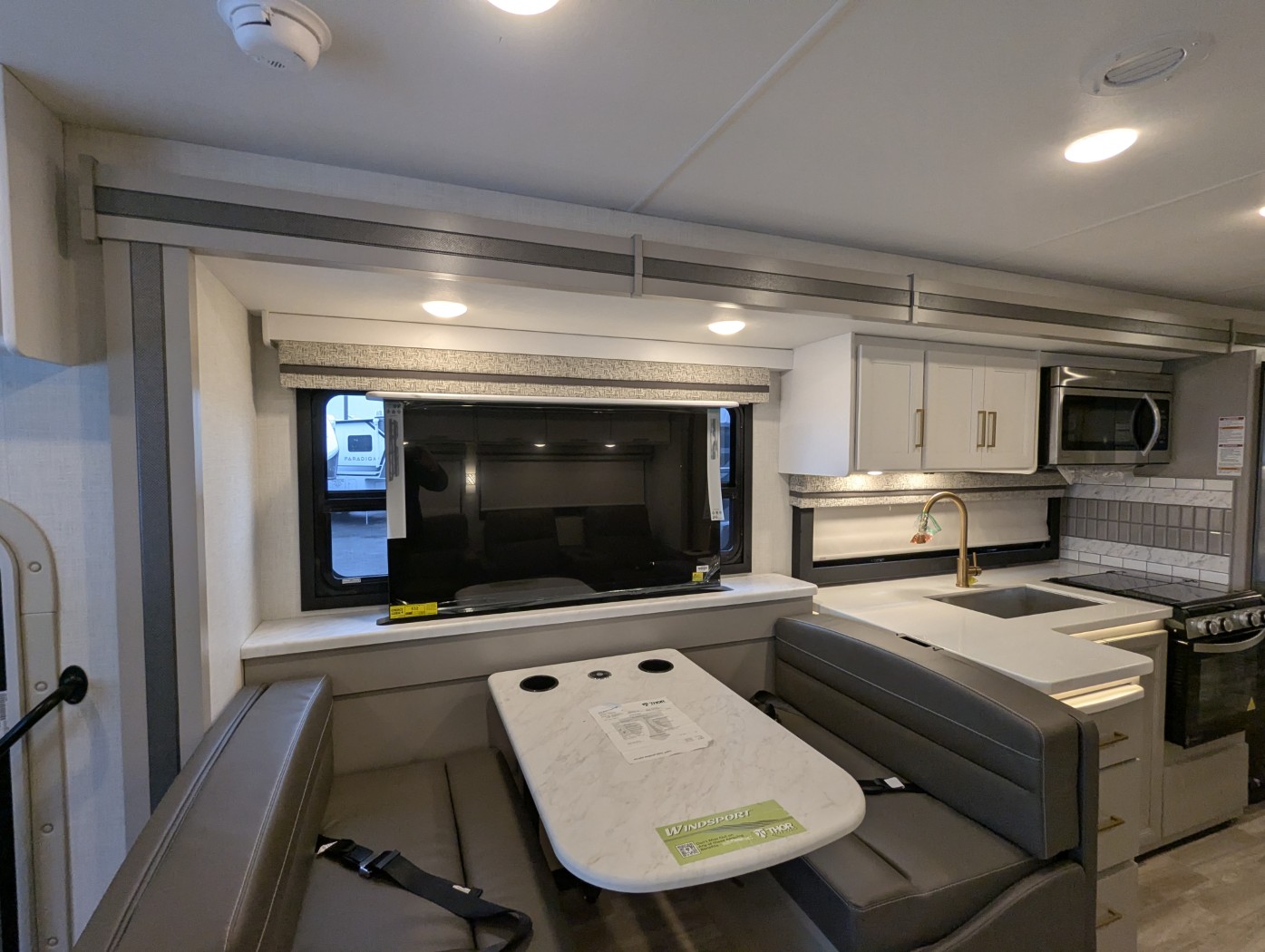 2026 Thor Motor Coach Windsport 36H - Image 14