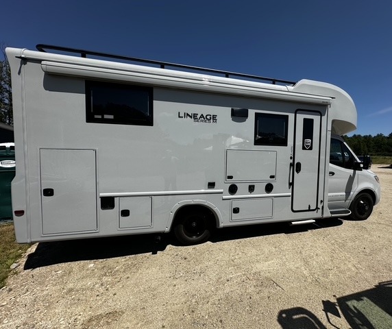 2027 Grand Design Lineage Series M 25TK - Image 3