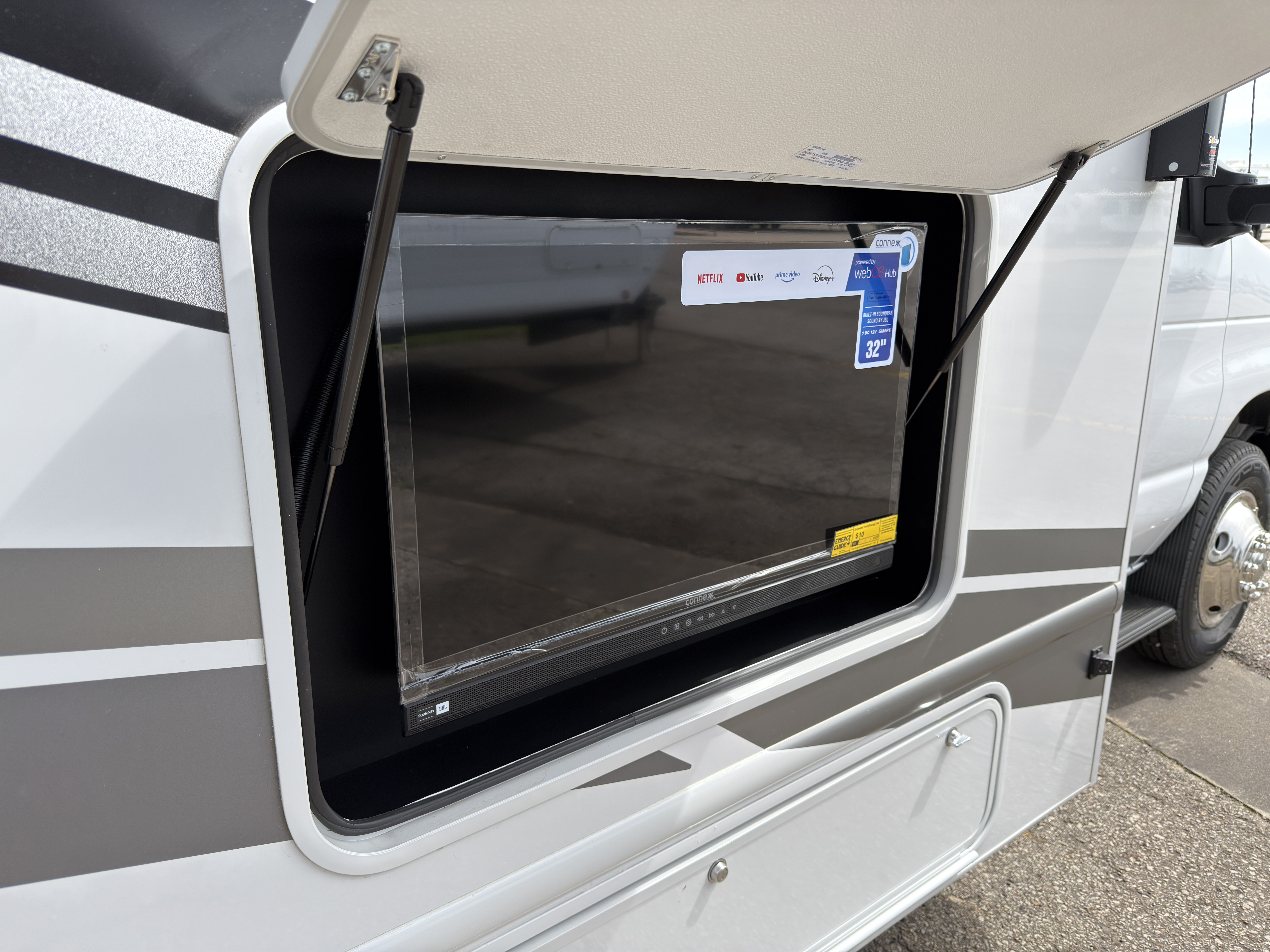 2026 Thor Motor Coach Quantum LF31 - Image 8