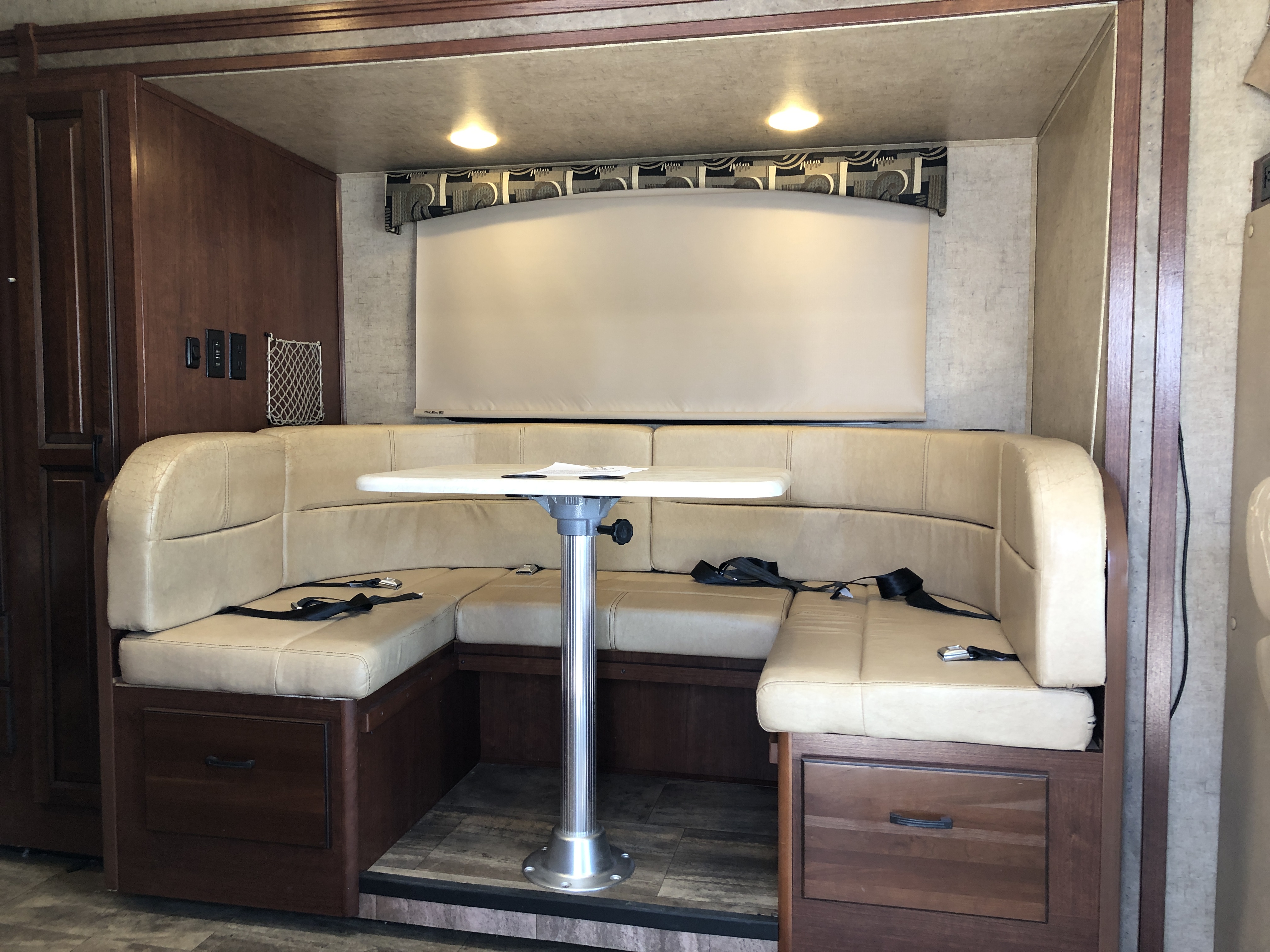 2016 Forest River SUNSEEKER 2400WS - Image 20