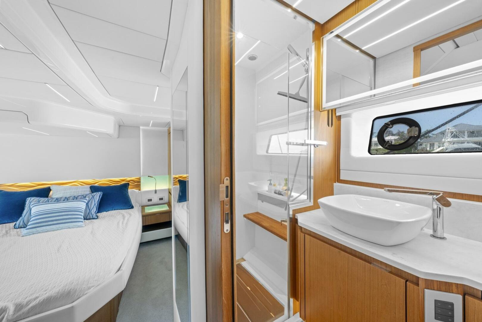 2023 Tiara Yachts EX 60 - Image 62