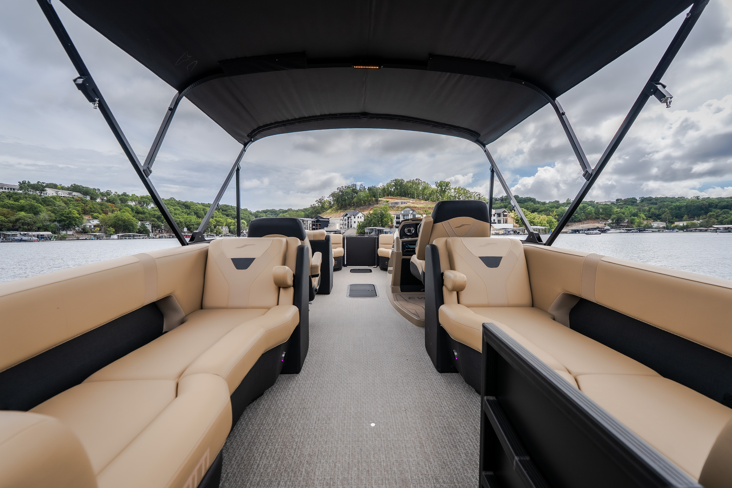 2026 Evotti 525 Quad Lounge - Image 12
