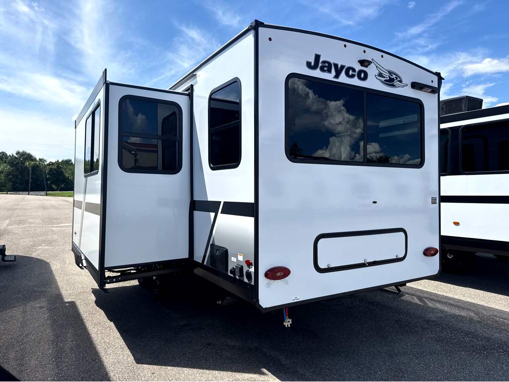 2027 JAYCO JAY FEATHER 25RLSL - Image 3