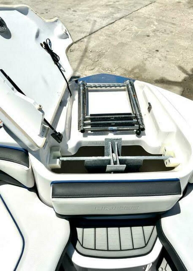 2018 Yamaha Boats - Image 2