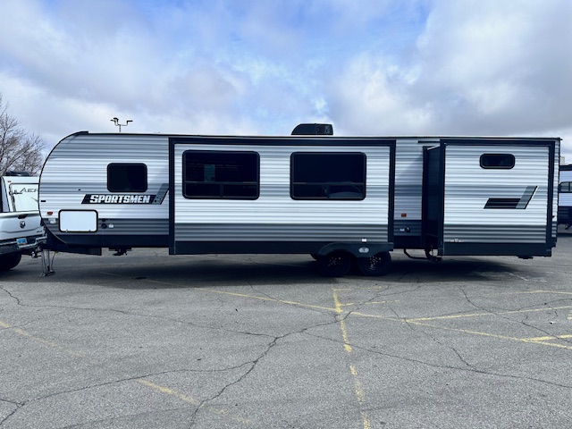 2022 KZ RV Sportsmen SE 332BHKSE - Image 4