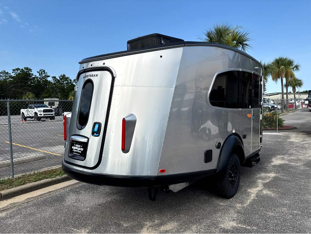 2026 AIRSTREAM Basecamp 20XE - Image 4