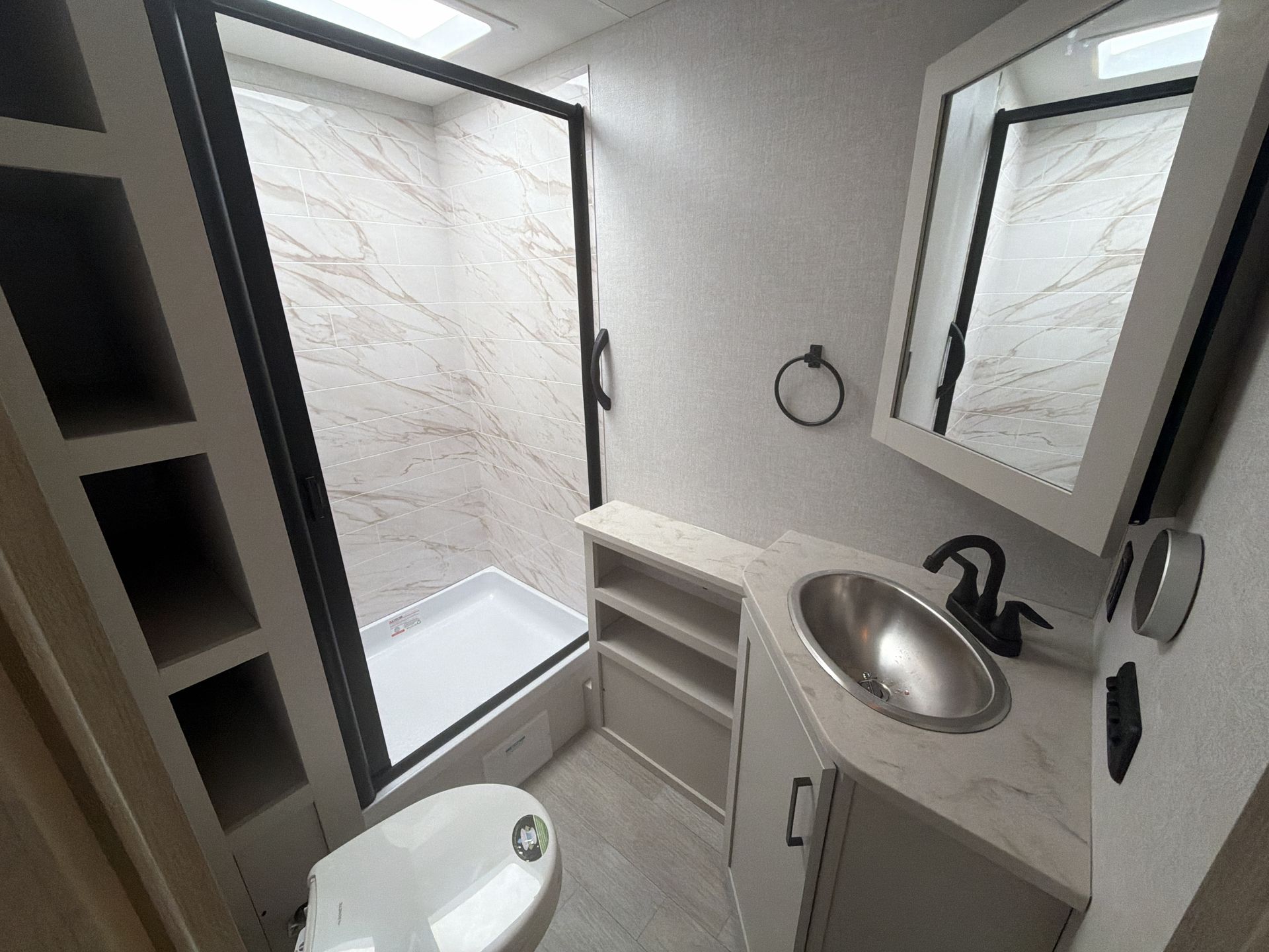 2027 Ember RV Touring Edition 2200ETL - Image 52