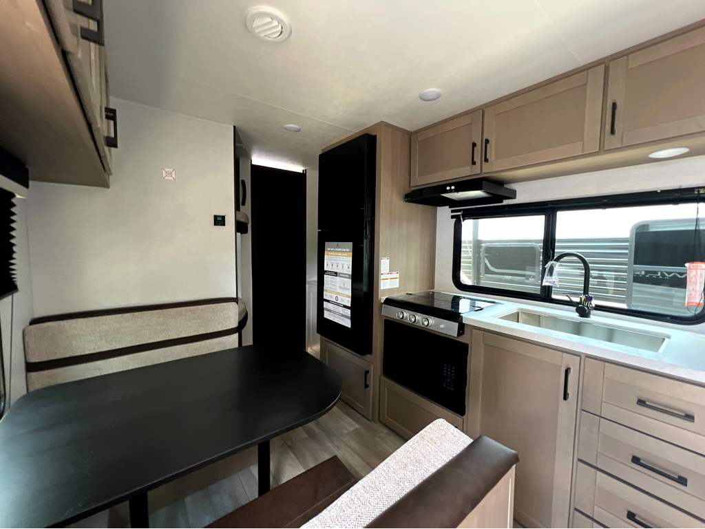 2027 HEARTLAND PROWLER 2600BH - Image 6