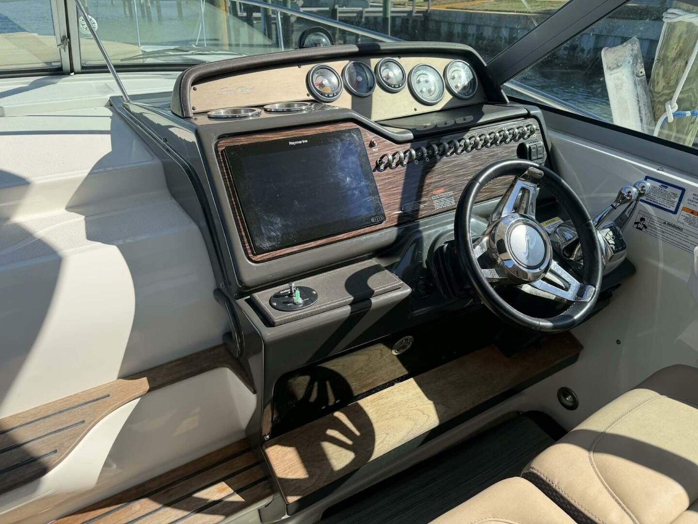 2016 Sea Ray 350 Sundancer - Image 33