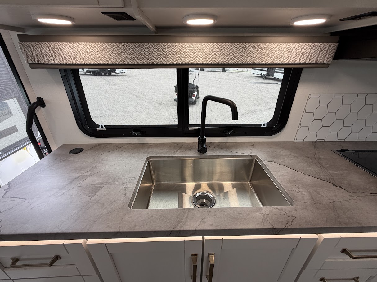 2027 JAYCO GREYHAWK 29MV - Image 32
