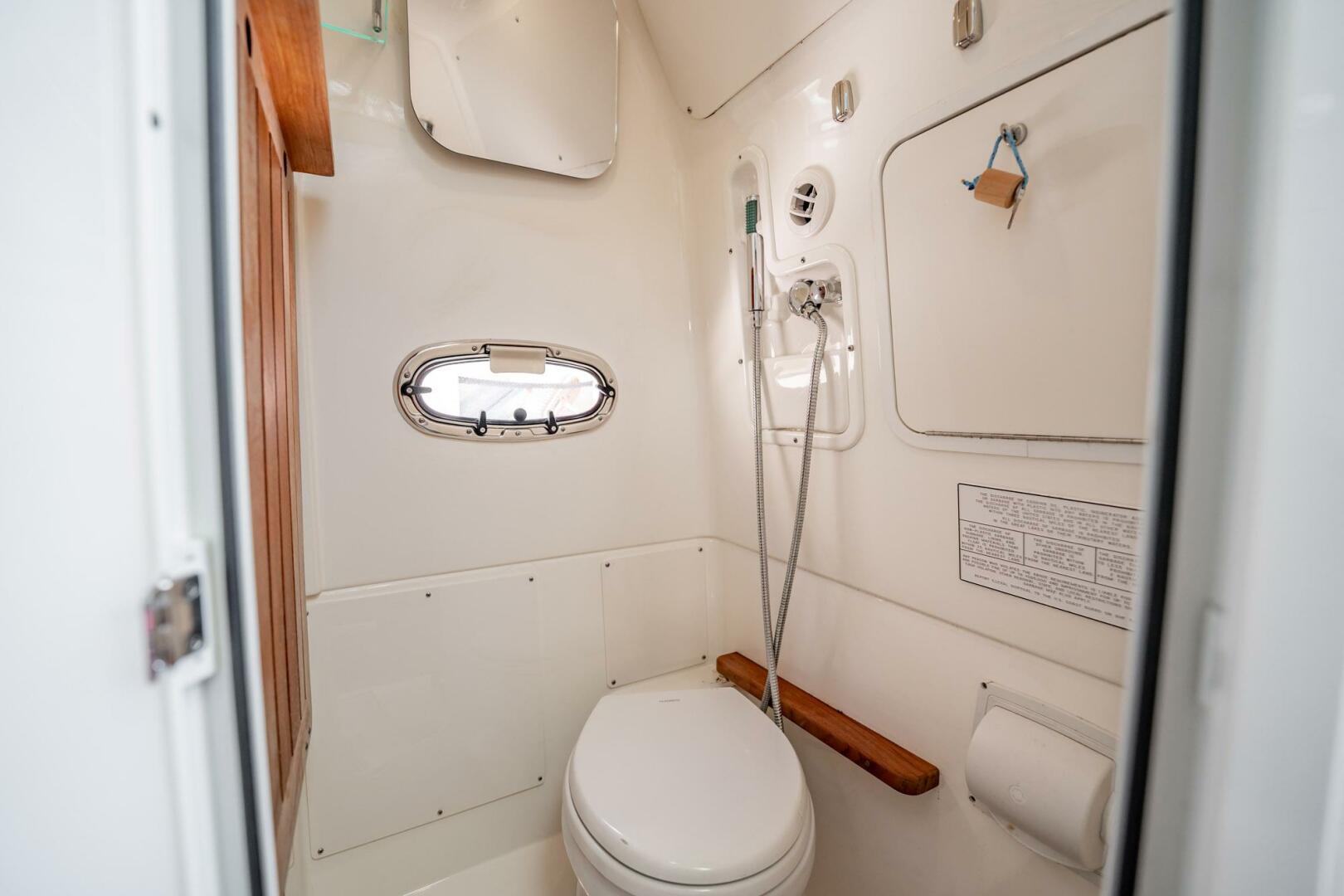 2018 Boston Whaler 380 Outrage - Image 20