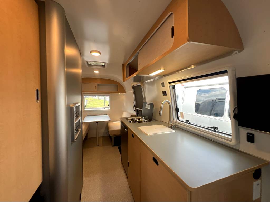 2026 AIRSTREAM WORLD TRAVELERUSA 22RB - Image 22