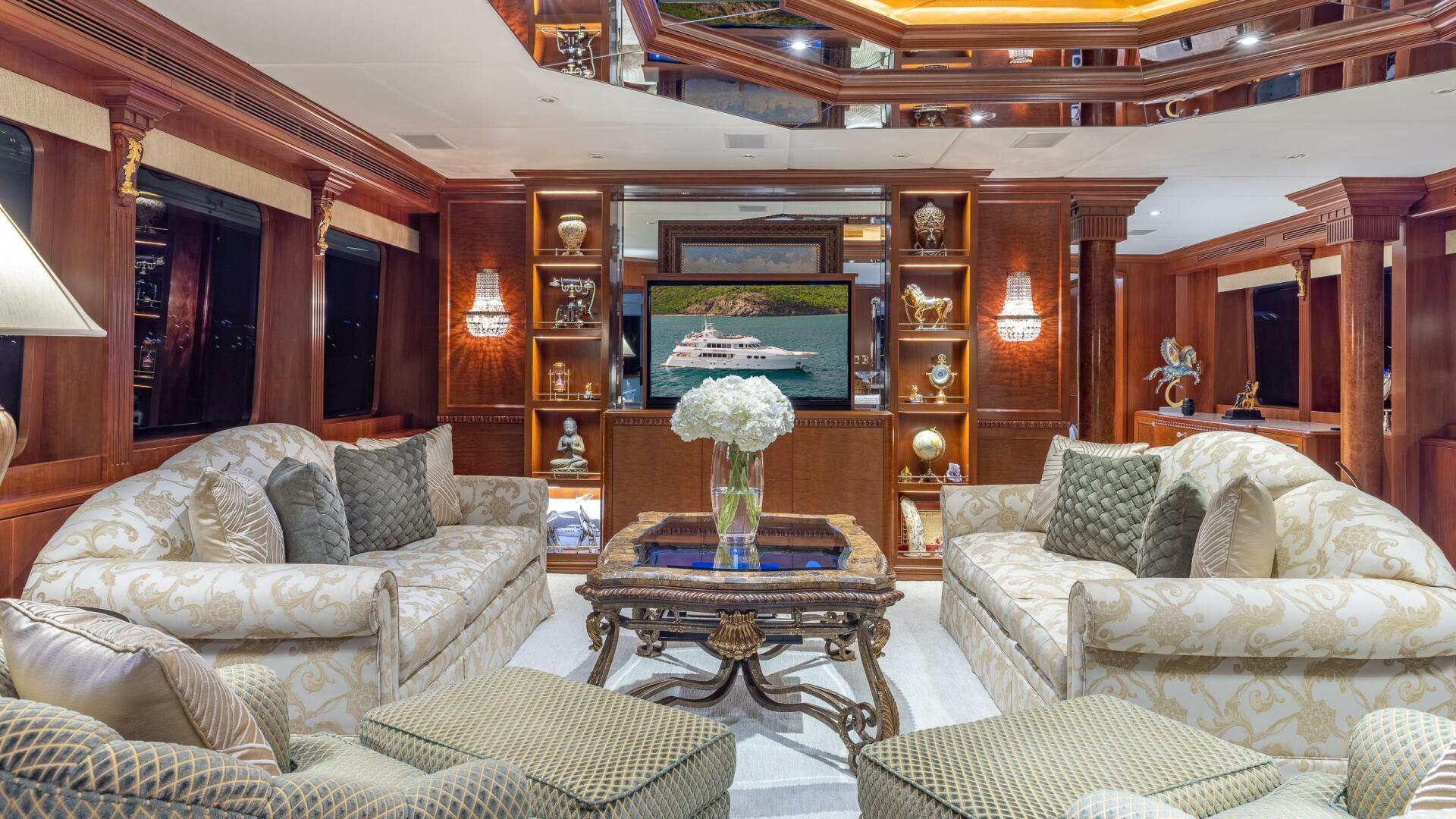 2001 Trinity Yachts Tri-Deck MY - Image 2