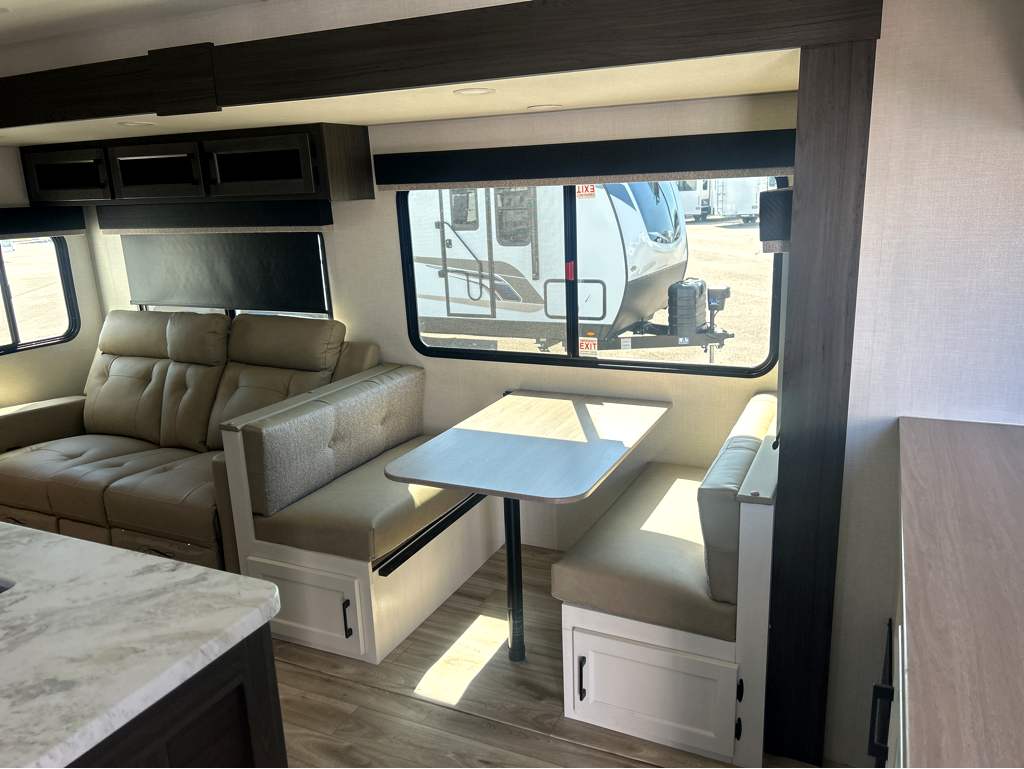 2026 VENTURE RV SPORTTREK 312VIK - Image 8