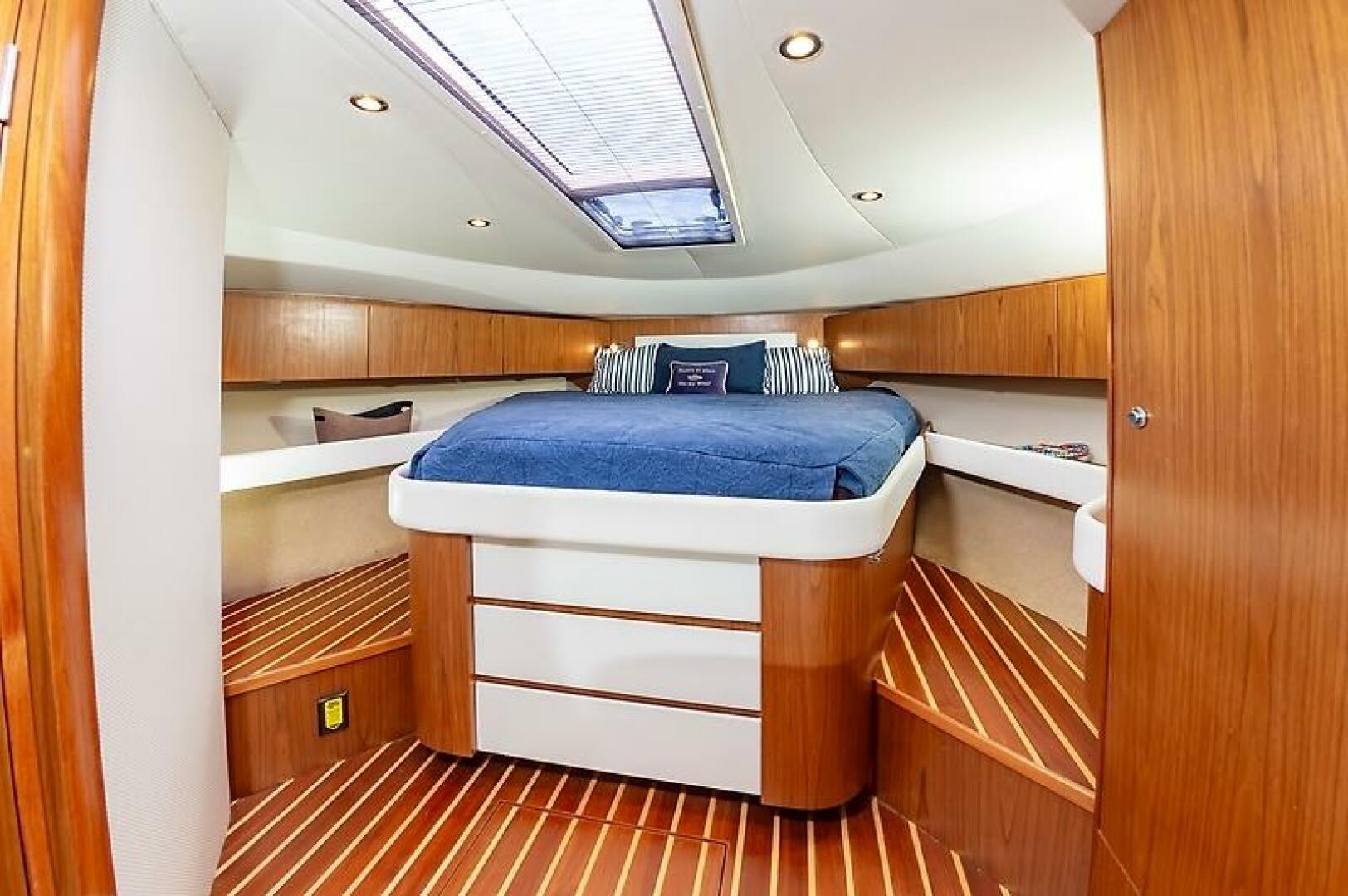2015 Tiara Yachts 39 Coronet - Image 32