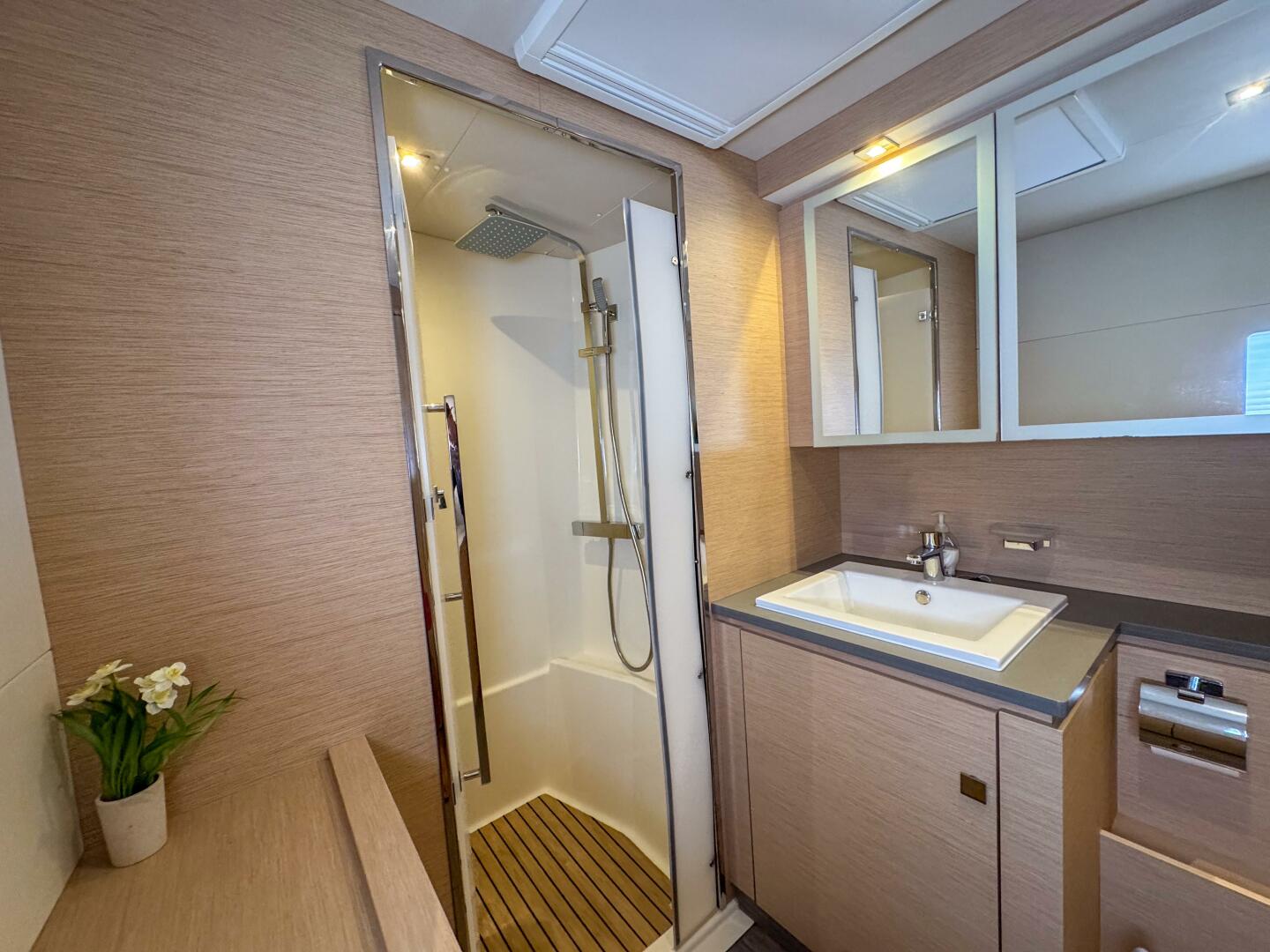 2021 Fountaine Pajot MY44 - Image 37