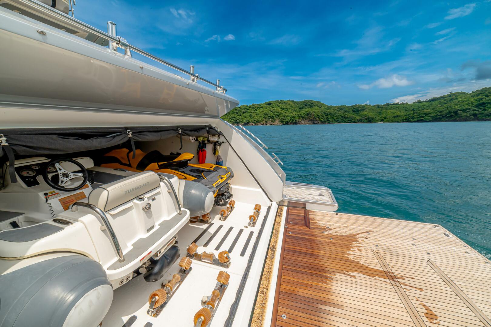2017 Azimut 77S - Image 65