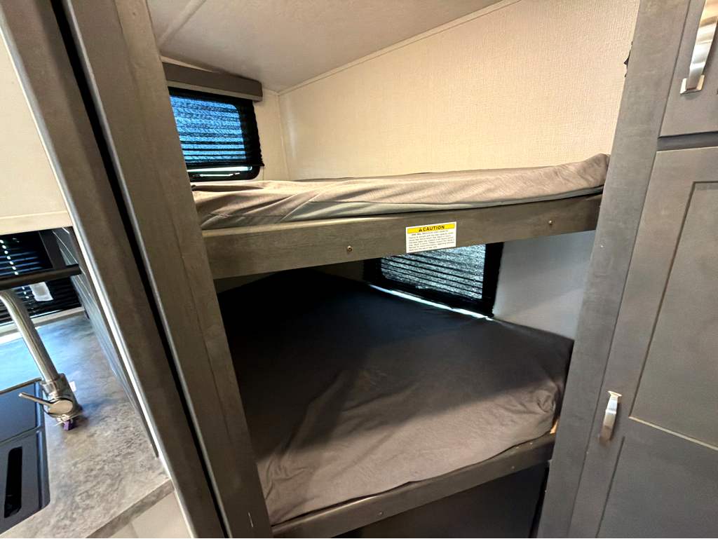 2025 Keystone COUGAR 2700BH - Image 18