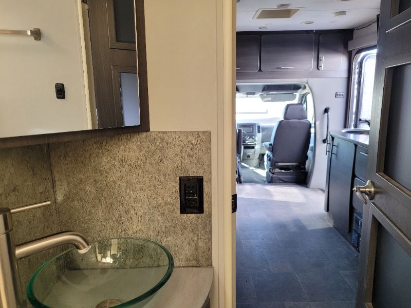 2014 Renegade Villagio 25RBS - Image 16