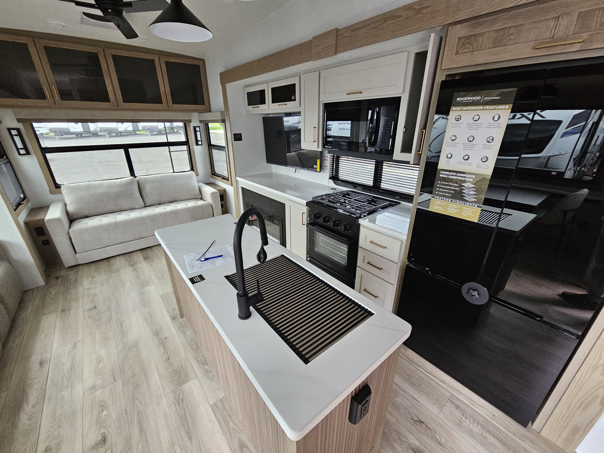 2027 Forest River Rockwood Signature 401SFB - Image 12