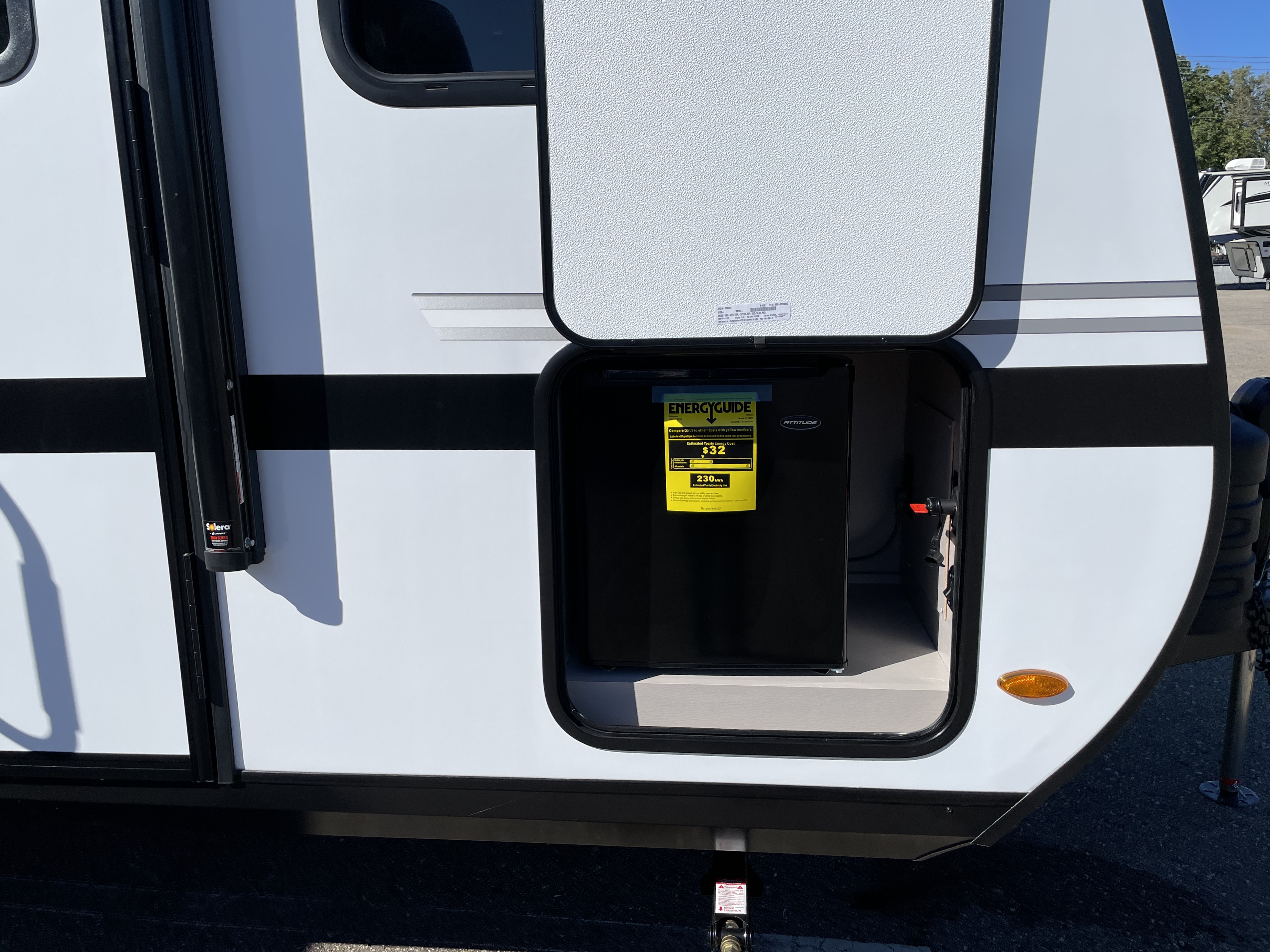 2027 Jayco Jay Feather Air 17FK - Image 2