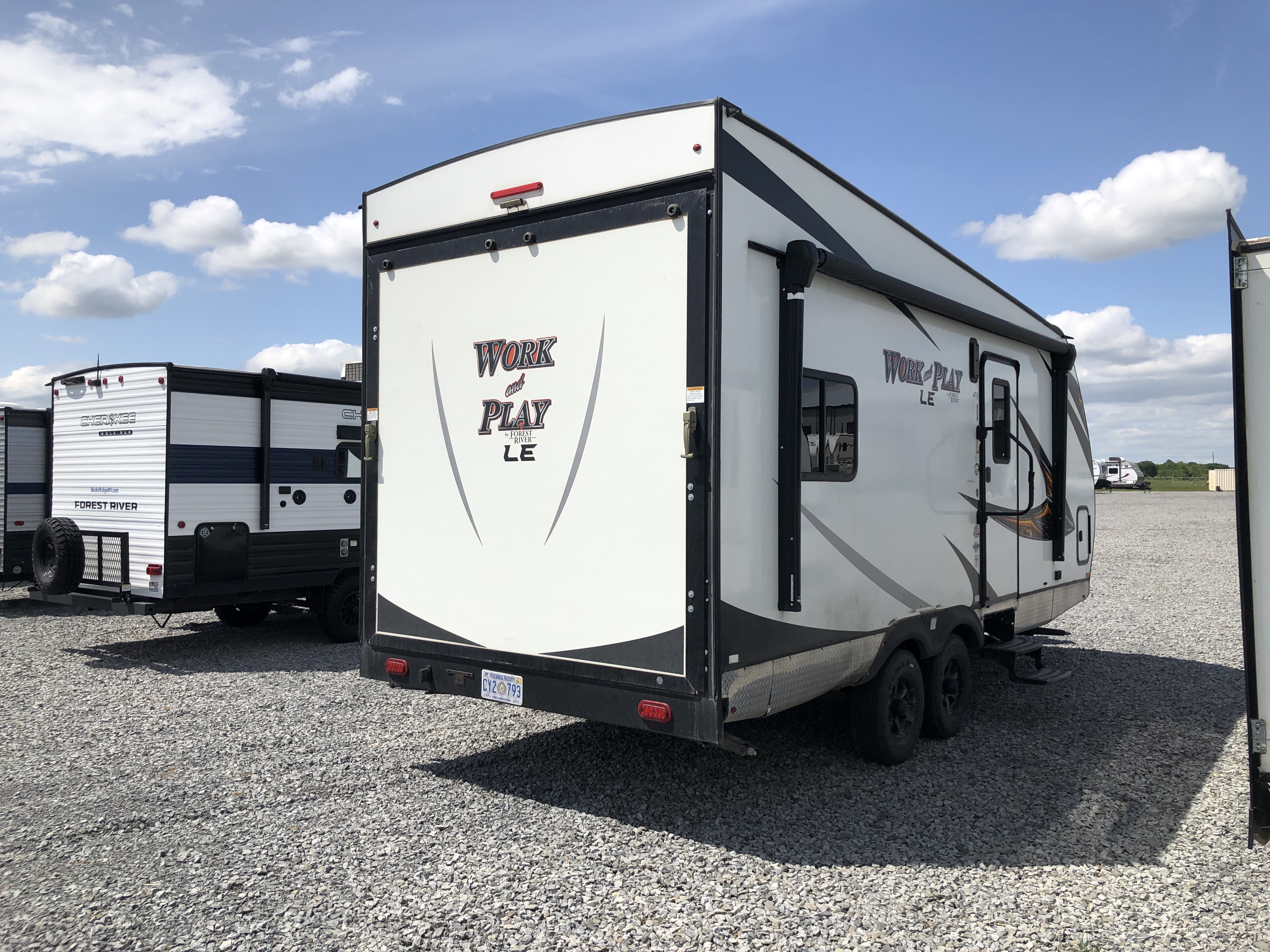 2019 WORK AND PLAY LE TOY HAULER 19WLE - Image 7