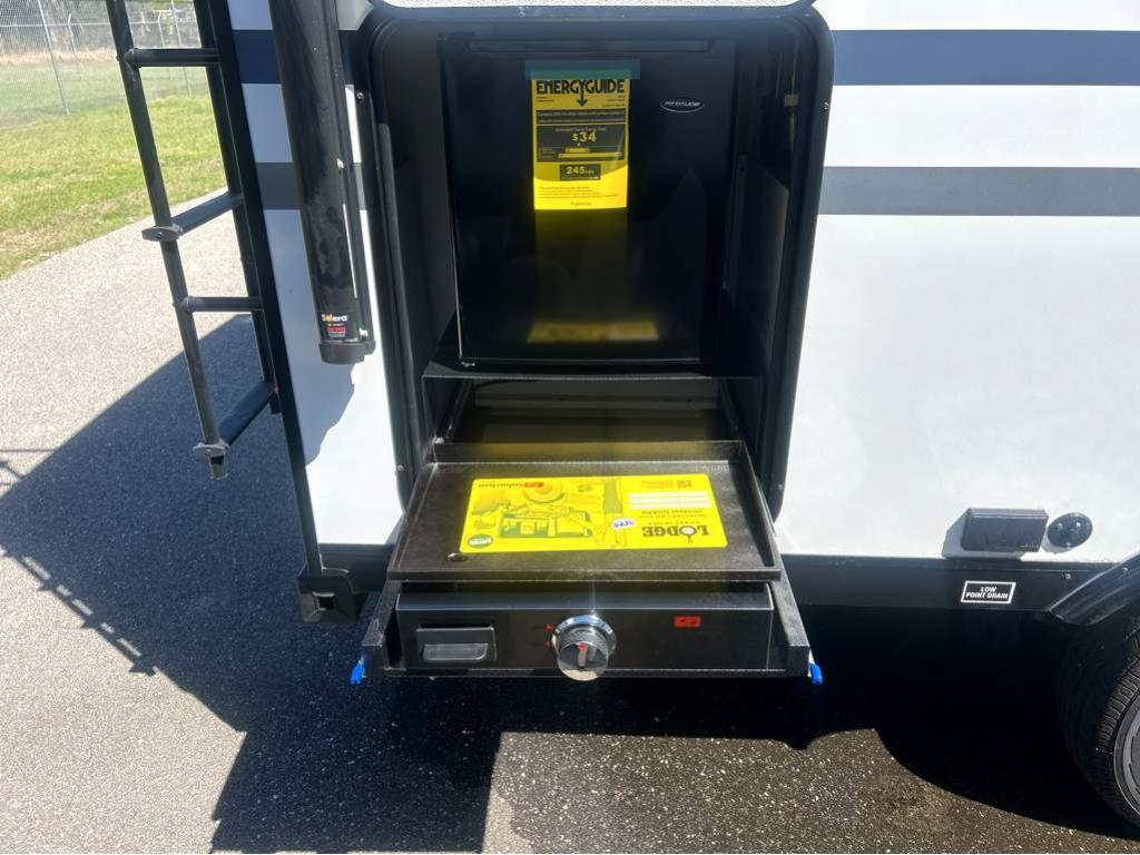 2026 VENTURE RV SPORTTREK STINGER 192VRB - Image 7